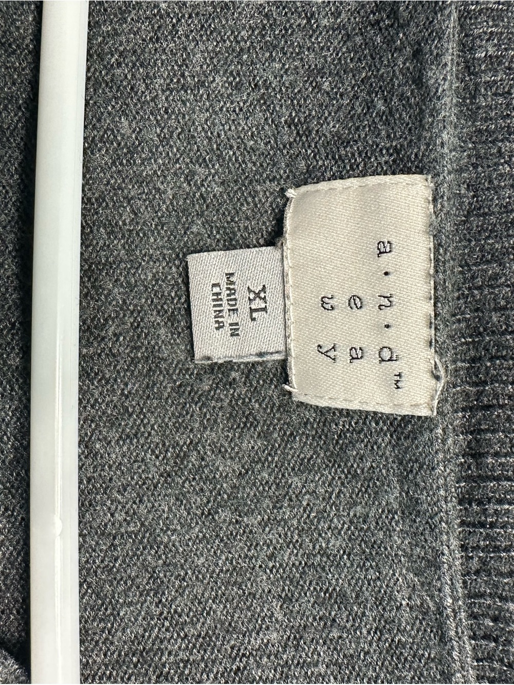 a.n.a Women's V-Neck Sweater in Heather Gray
